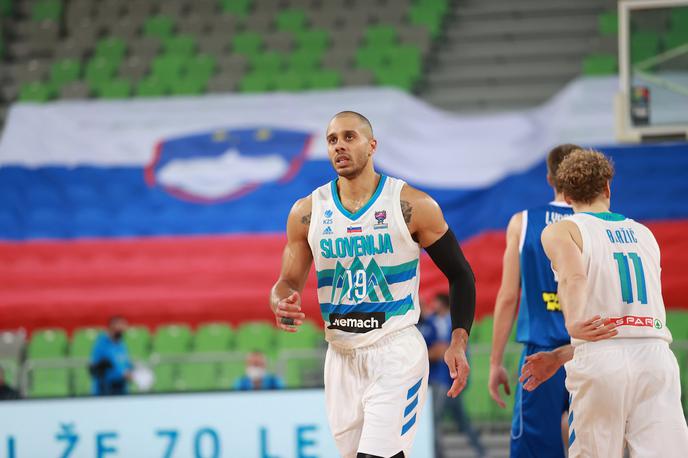 Slovenija : Ukrajina, slovenska košarkarska reprezentanca | Jordan Morgan je bil z dvojnim dvojčkom (13 točk, 11 skokov) eden od ključnih mož domače zmage nad Ukrajino. | Foto Vid Ponikvar/Sportida