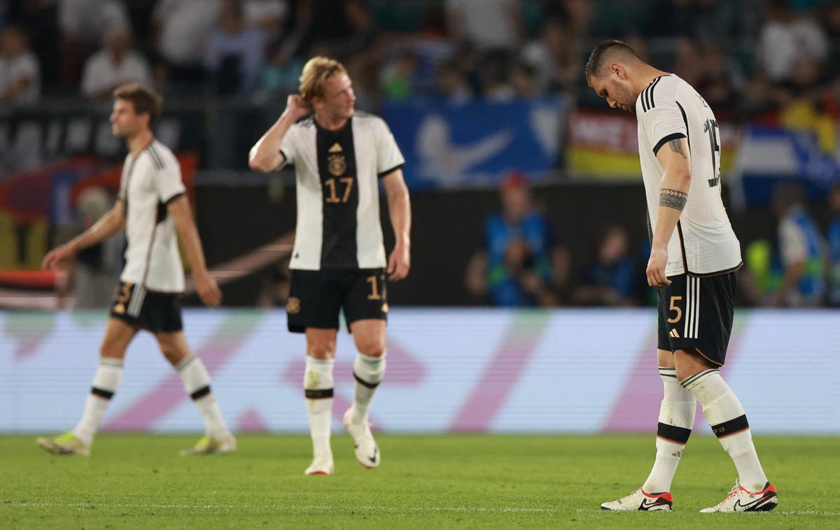Nemčija Japonska | Nemci po visokem porazu proti Japonski niso skrivali razočaranja. | Foto Reuters