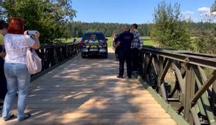 V Nazarjah in Kamniku odprli montažna mostova #video