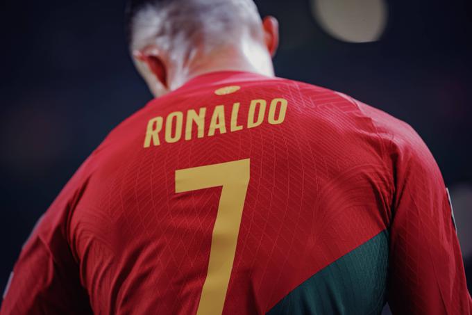 Cristiano Ronaldo bo v torek proti Sloveniji vknjižil že 206. nastop za portugalsko izbrano vrsto. Dosegel je že 128 zadetkov. V obeh rubrikah je svetovni rekorder. | Foto: Guliverimage