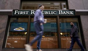 Propad že tretje ameriške banke letos povzroča skrbi
