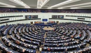Panika v Evropskem parlamentu: poslanci prejeli opozorilno sporočilo