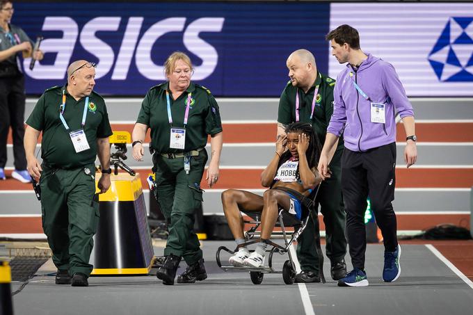  Aleia Hobbs se je tik pred startom finala na ogrevanju poškodovala. | Foto: Guliverimage