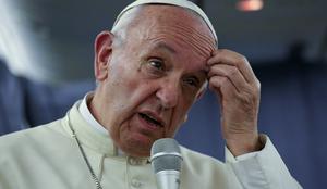 Papež Frančišek: Ideologije, ki podpirajo splav, so grožnja človeštvu