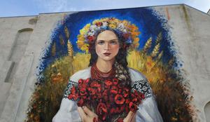 Nova poslikava v Mariboru prikazuje "mlado Ukrajino"