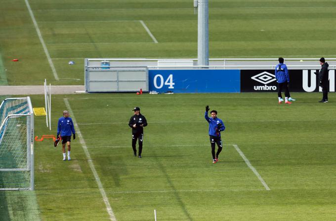 Nogometaši Schalkeja spet trenirajo. | Foto: Reuters