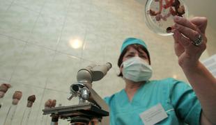 WHO svetuje Ukrajini, naj uniči nevarne patogene v svojih laboratorijih