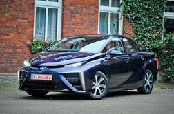 Toyota mirai – za futuristični izlet v prihodnost je dovolj 5 kilogramov vodika