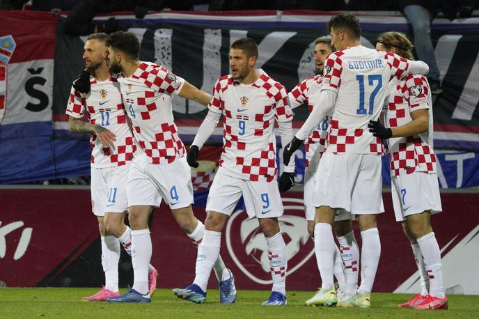 Hrvaška | Nogometaši Hrvaške so z zmago v Latviji na lestvici poskočili na drugo mesto. Če bodo v zadnjem krogu v Zagrebu premagali Armenijo, jim ne more uiti nastop na Euru 2024. | Foto Guliverimage