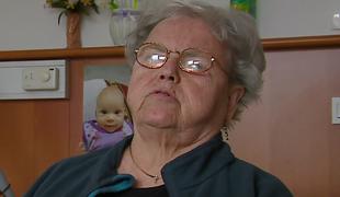 Slepi 72-letnici na invalidskem vozičku po plačilu doma ne ostane nič #video