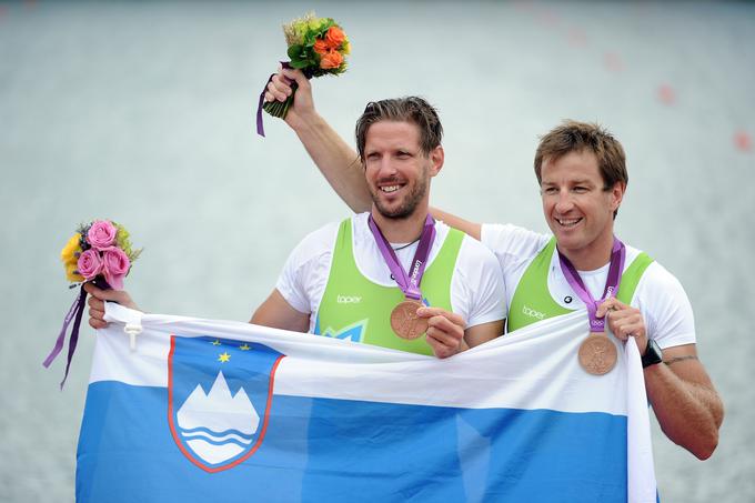 Na olimpijskih igrah v Londonu sta Špik in Čop osvojila še tretjo (skupno) medaljo v dvojcu.  | Foto: Getty Images
