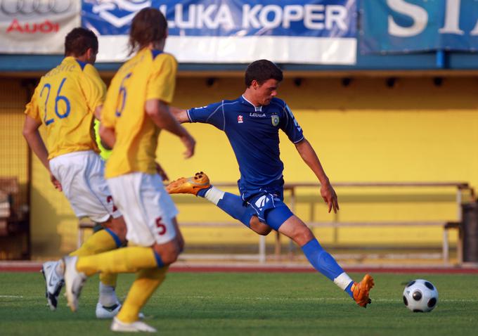 Haris Vučkić je debitiral za člansko zasedbo NK Domžale v prvi ligi že pri 15 letih in devetih mesecih, nato pa nadaljeval z nastopi šele po 16. rojstnem dnevu. | Foto: Vid Ponikvar