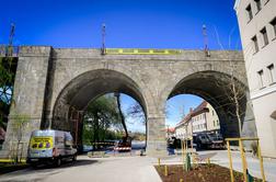 Po stotih letih očistili Stari most v Mariboru