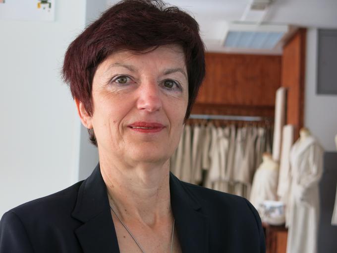Dolgoletna prva dama Svilanita Mojca Šubic se je za izstop iz lastništva Svilanita odločila po tistem, ko je naznanila, da Svilanit zapušča Kamnik, odpušča zaposlene in proizvodnjo seli v Turčijo. | Foto: STA ,