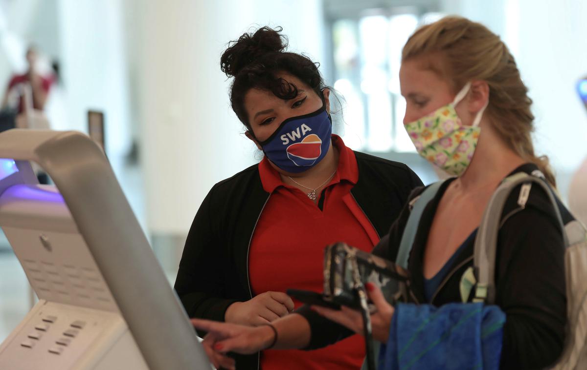 Letališče v ZDA | Ali Američani po prvem juliju še vedno ne bodo smeli potovati v EU? | Foto STA