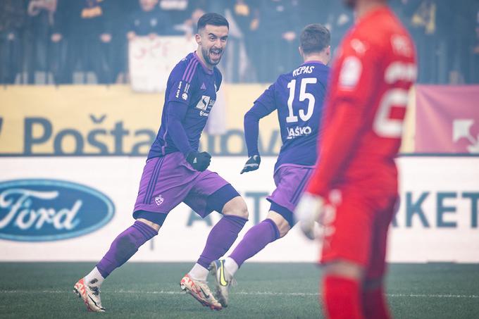 Arnel Jakupović je dosegel kar pet od letošnjih šest zadetkov NK Maribor. | Foto: Jure Banfi/alesfevzer.com
