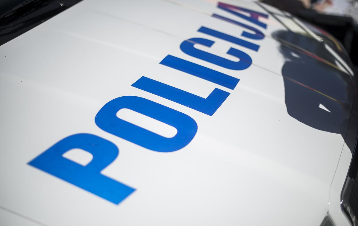 slovenska policija | Pri osumljenih so policisti v preteklih dneh izvedli hišne preiskave in zasegli predmete, povezane s kaznivimi dejanji. | Foto Siol.net