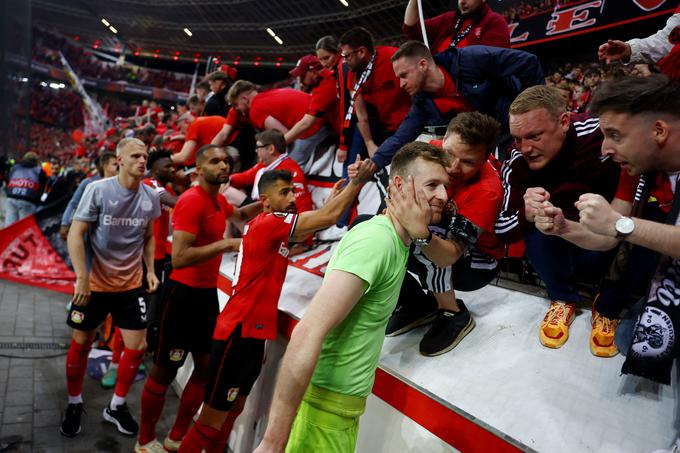 Lukaš Hradecky se je z Bayerjem v ligi Europa uvrstil v polfinale. | Foto: Reuters