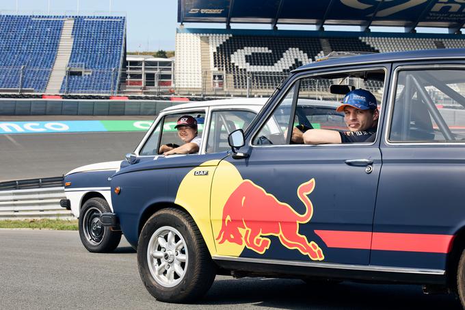 Max Verstappen dirka vzvratno DAF | Foto: Red Bull Content Pool