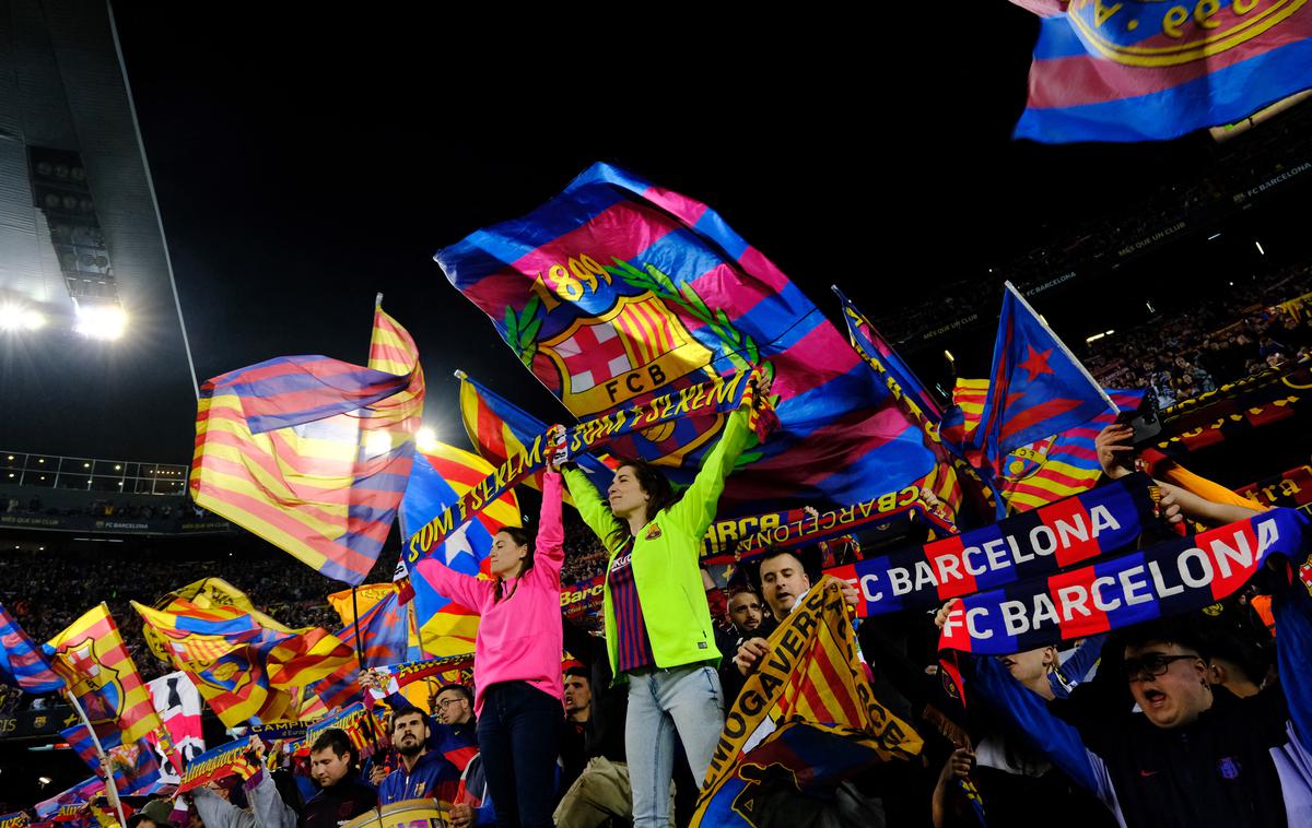 Barcelona navijači | V Barceloni je v deseti minuti odzvanjalo ime Lionela Messija. | Foto Reuters