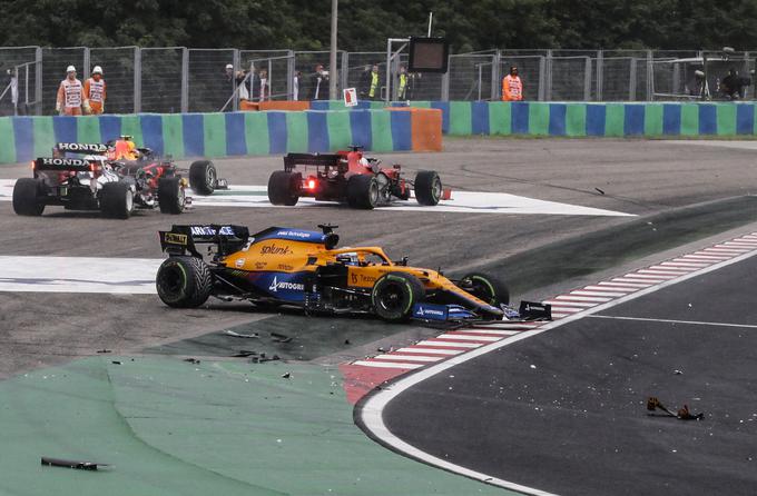 Lani je bilo na dirki na Hungaroringu več nesreč, že v prvem krogu je odstopil Leclerc. | Foto: Reuters