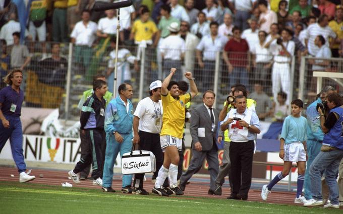 Diego Armando Maradona je prispeval podajo za zmagoviti zadetek proti Braziliji. | Foto: Guliverimage/Getty Images
