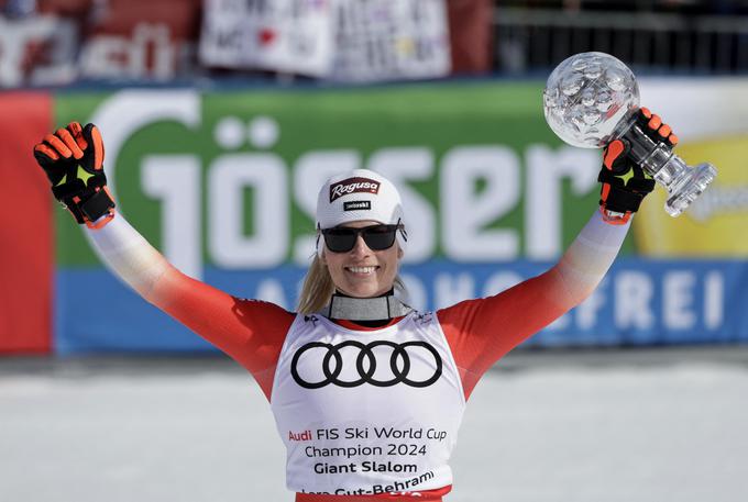 Lara Gut-Behrami je zmagala tudi v posebnem seštevku superveleslaloma. | Foto: Reuters
