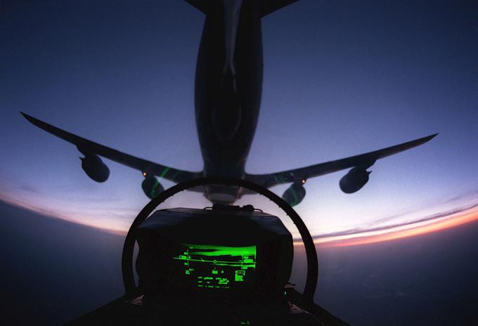 Pogled iz kokpita pilota lovca F-16 | Foto: Reuters