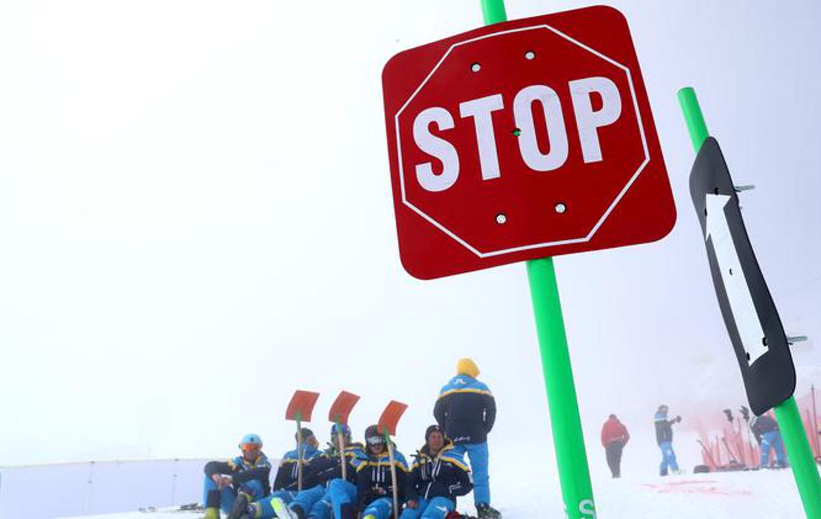 ski | Bodo v Rusiji dekleta dočakal smuk. | Foto Getty Images