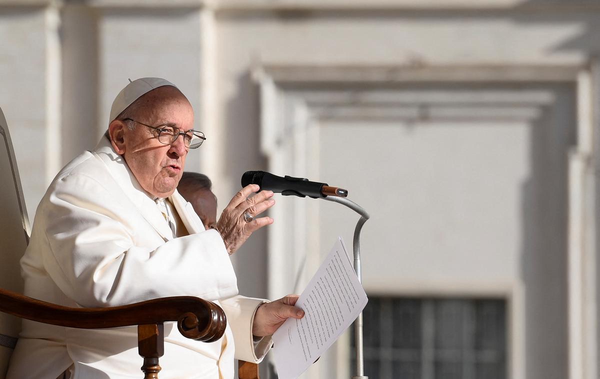 papež Frančišek | Ključno papeževo sporočilo preživelim žrtvam spolnih zlorab je spodbuda, da nadaljujejo boj in razkrijejo slabe pastirje, poroča časnik. | Foto Reuters