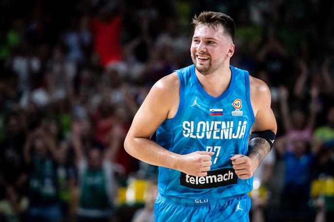 Luka Dončić | Slovenska košarkarska reprezentanca je dosegla pričakovano zmago nad Estonijo. | Foto Vid Ponikvar