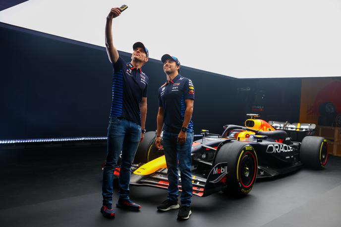Red Bull RB24 | Max Verstappen in Sergio Perez s svojim novim dirkalnikom RB20 | Foto Red Bull Content Pool