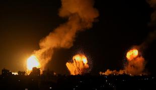 Izrael izvedel zračne napade na položaje Hamasa v Gazi in Libanonu #video