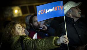 Podporniki sprememb zakona na shod za javno RTV #foto #video