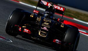 Zadnji dan testiranj v Barceloni zasenčila Alonsova nesreča, Grosjean sicer najhitrejši