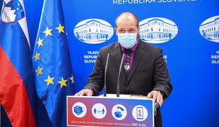 Poklukar: V Sloveniji potrdili prvo okužbo z južnoafriško različico koronavirusa #video
