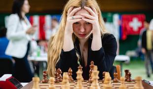 Unukova remizirala z nemškim velemojstrom za uvod šahovskega EP