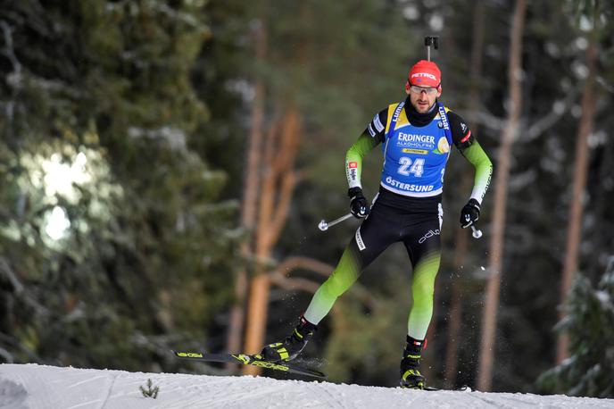 Jakov Fak Östersund | Jakov Fak se je na šprintu v Ruhpoldingu prebil na 14. mesto in si priboril dobro izhodišče za nedeljsko zasledovanje. | Foto Reuters