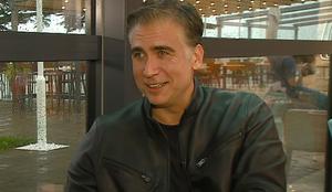 Jan Plestenjak: Nočem umakniti rok od norosti v sebi #intervju #video