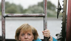 Kam pluje Nemčija Angele Merkel?