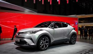 Toyota C-HR – je to avtomobil, ki bo vplival na vse toyote prihodnosti?