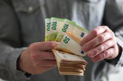 V Republiki Srbski omogočili izplačilo plač v gotovini