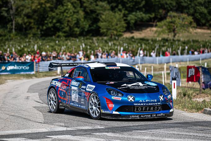 Po tehnični okvari Turka je lani v Novi Gorici zmagal Francoz Emmanuel Guigou z atraktivno alpine A110 rally GTR. | Foto: WRC Croatia