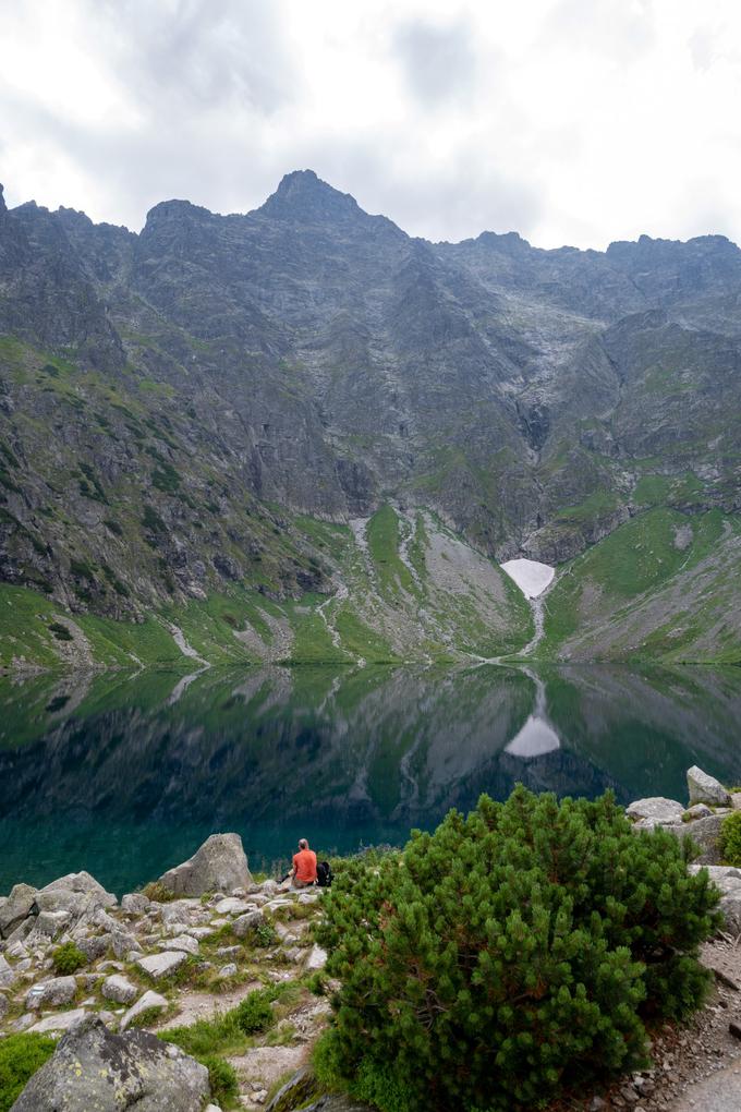 Jezero v krnici Czarny Staw pod najvišjo poljsko goro Rysy (2.501 m). | Foto: Matej Podgoršek