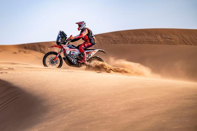 Velike hitrosti na sipinah so vendarle največji užitek relija Dakar, pritrjuje Korošec. | Foto: Rally Zone