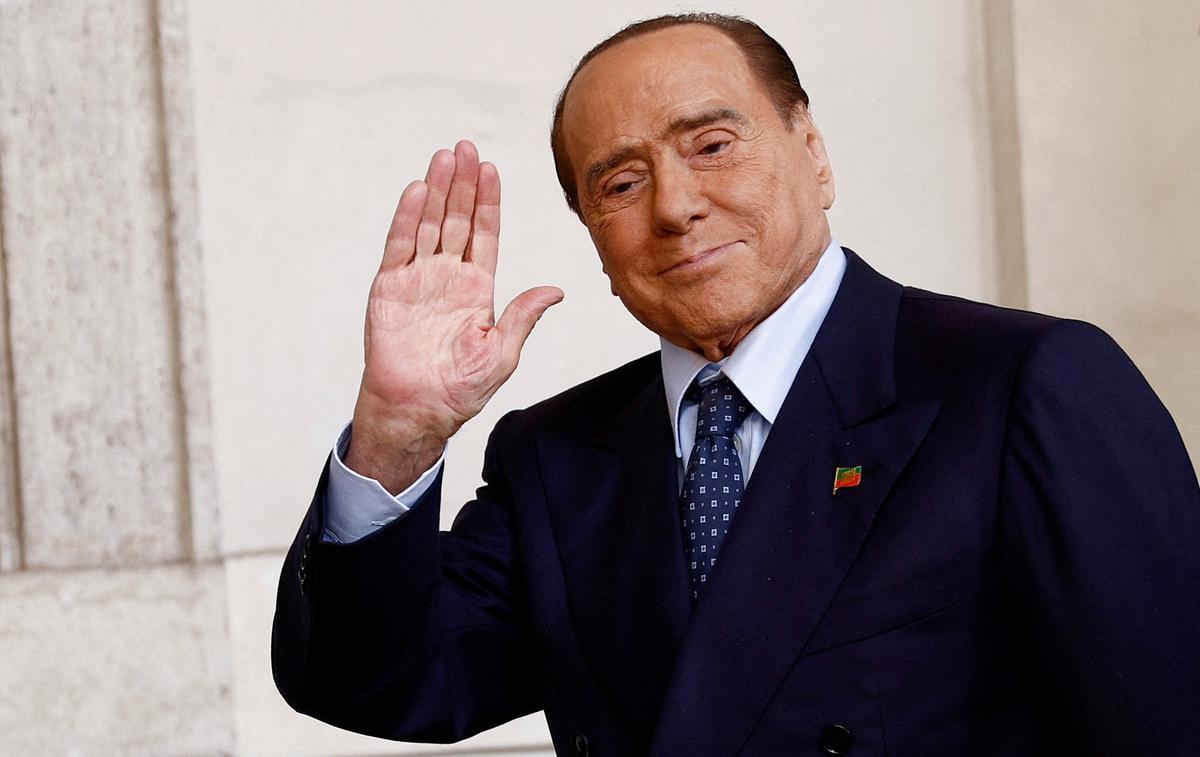 Silvio Berlusconi | Berlusconija v bolnišnici zdravijo zaradi okužbe pljuč.  | Foto Guliverimage