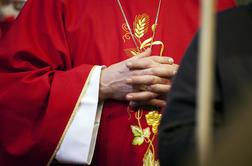 Katoliška cerkev z novimi smernicami za zaščito žrtev spolnih zlorab