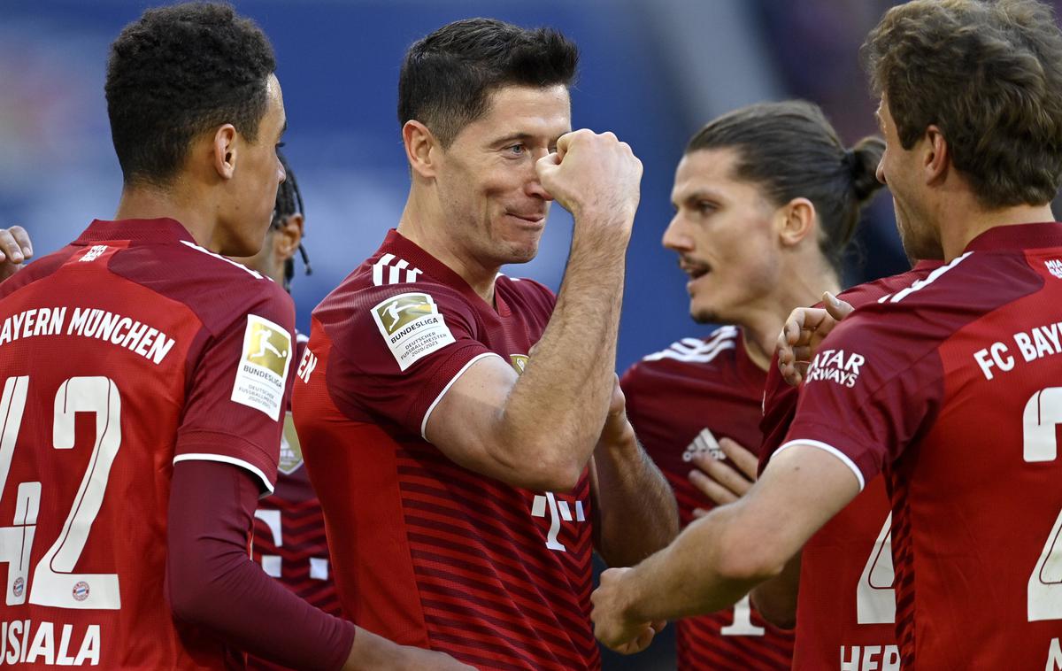 Bayern, Robert Lewandowski | Bavarci ostajajo na prvem mestu. | Foto Guliverimage
