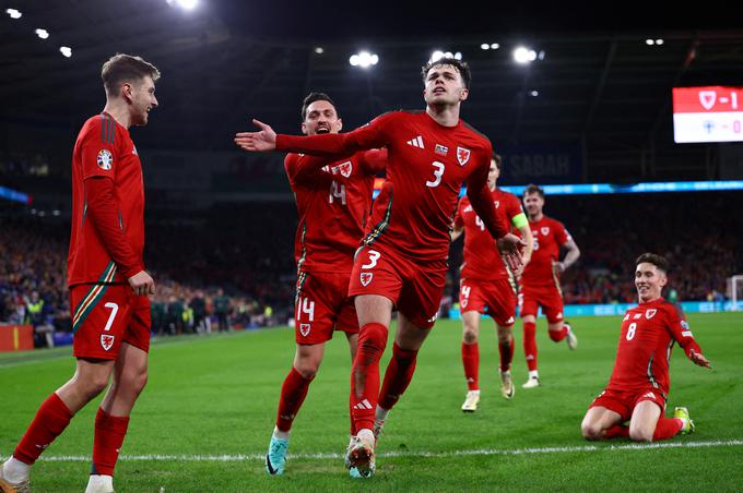 Valižani bodo v finalu gostili Poljsko v Cardiffu, kjer so v polfinalu prepričljivo izločili Fince. | Foto: Reuters