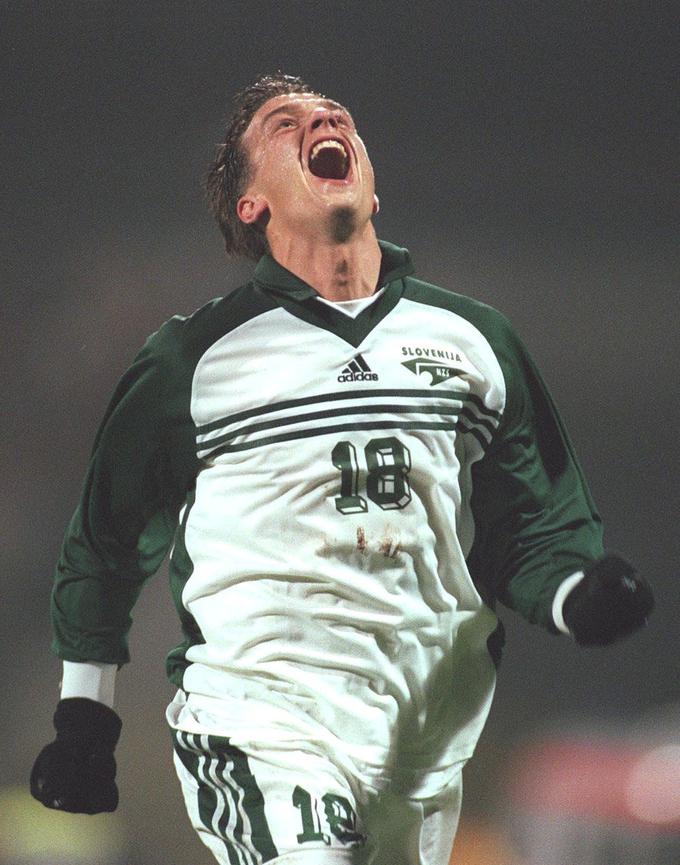 Če Milenko Ačimović pred 22 leti ne bi dosegel nepozabnega zadetka s skoraj polovice igrišča proti Ukrajini, bi Slovenija le stežka zaigrala na Euru 2000. | Foto: Getty Images